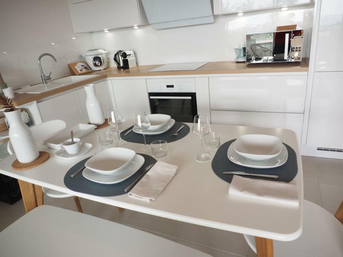 La Londe La Mer : Appartement Proche Plages & Vue Superbe Sur Les Iles D'Or Exteriör bild
