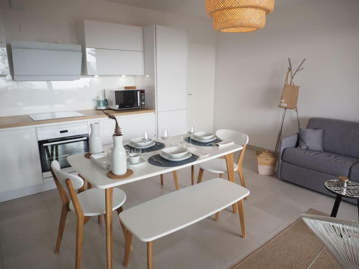 La Londe La Mer : Appartement Proche Plages & Vue Superbe Sur Les Iles D'Or Exteriör bild